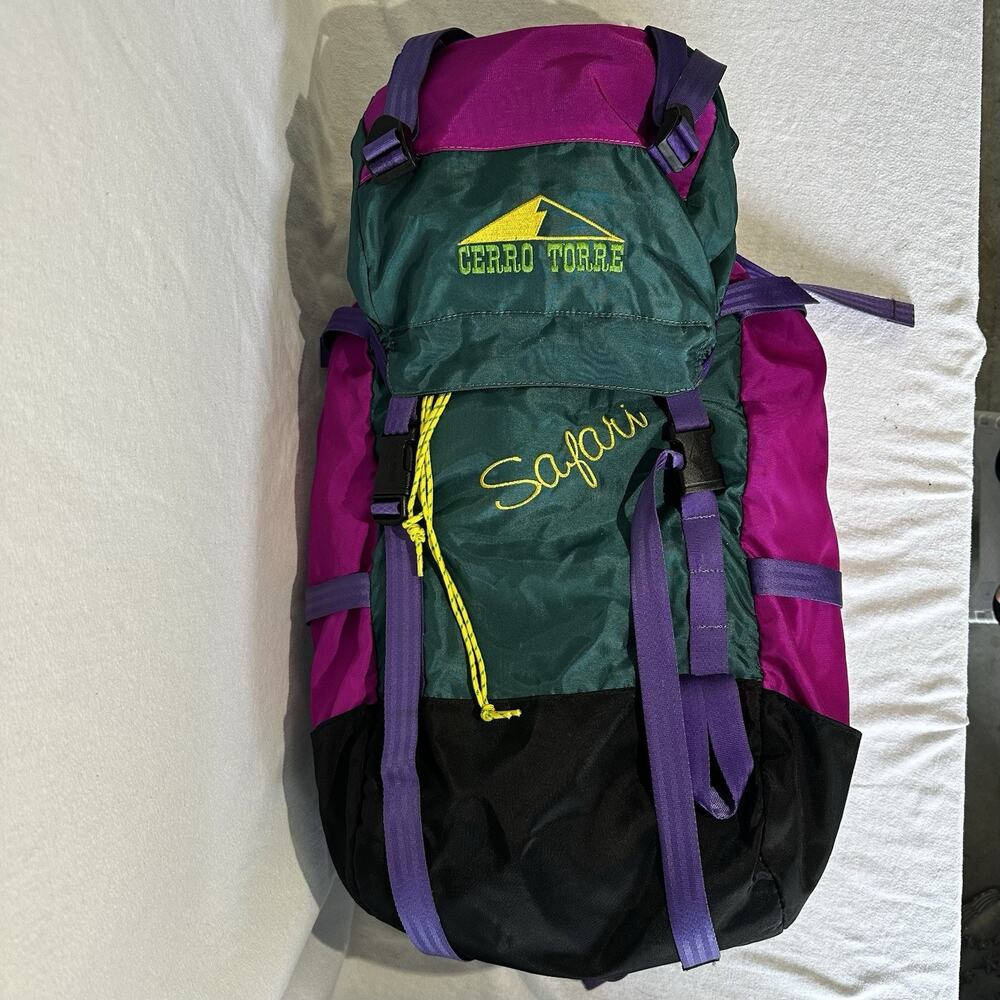 VTG Cerro Grande Vibrant Paneled Hiking Pack Read Description